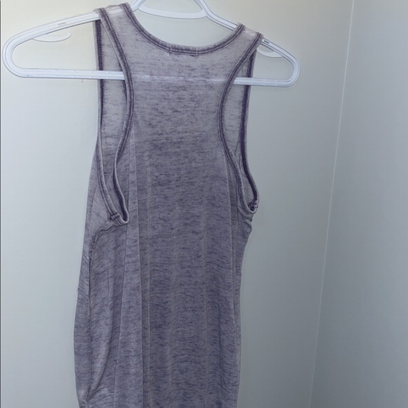 2 tanks - Picture 2 of 3